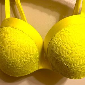 Bra 34 D, lemon color